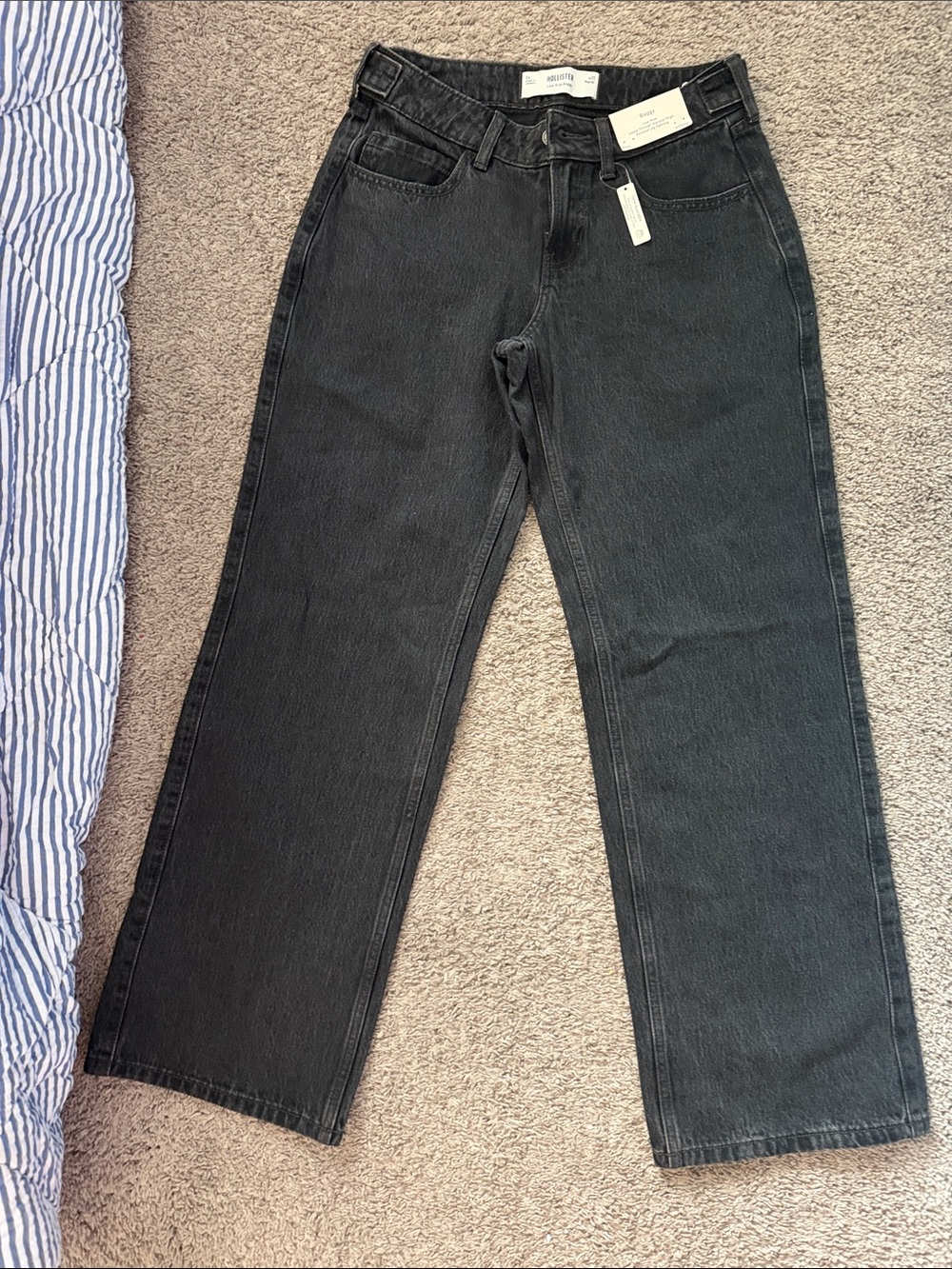Hollister Women's Baggy low rise Jeans in Black size 0 regular
